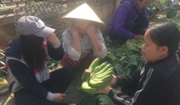 Hình ảnh chợ quê ngày giáp Tết